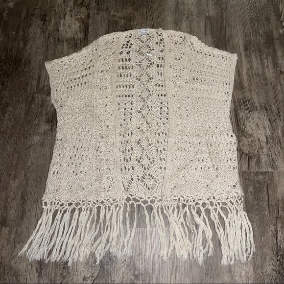 Crochet overlay - Picture 1 of 2